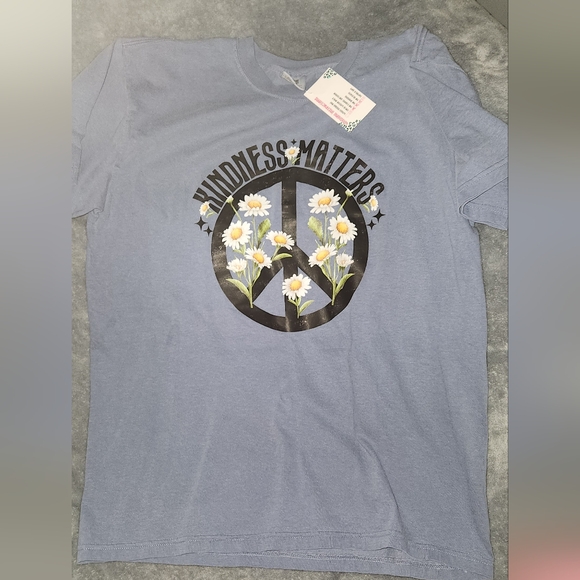 Kindness Matters Peace Sign with Daisy - Picture 3 of 5